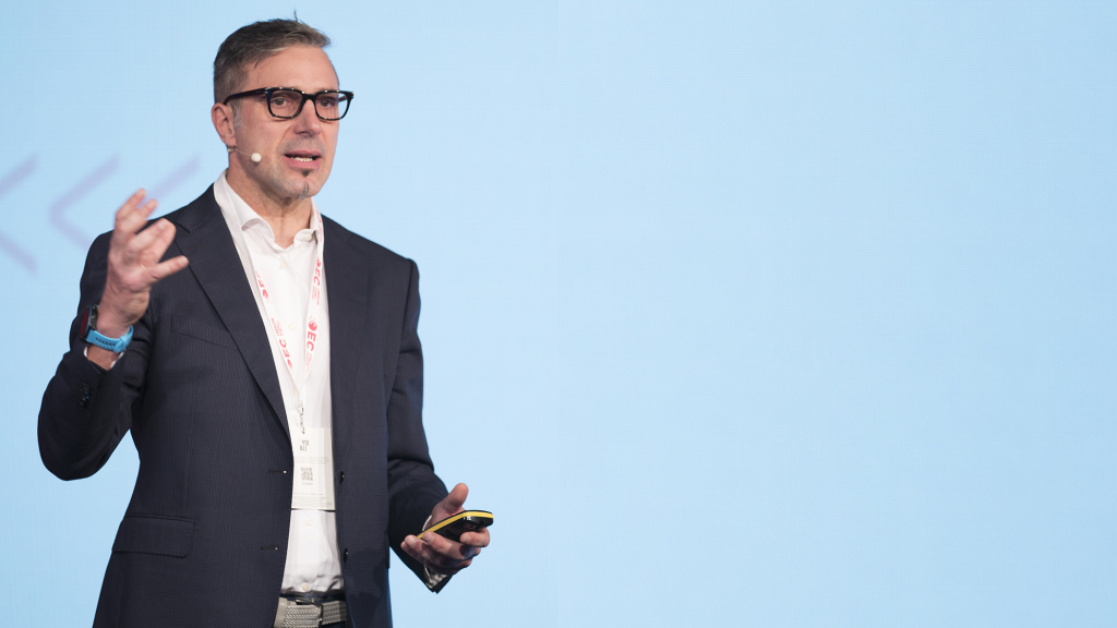 Il social seller Mirko Saini sostiene che per trovare il lavoro giusto per noi su LinkedIn bisogna curare innanzitutto Reputazione e Relazioni
